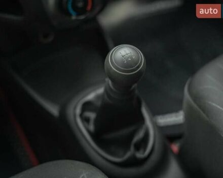 Червоний Тойота Яріс, об'ємом двигуна 1 л та пробігом 168 тис. км за 6900 $, фото 24 на Automoto.ua