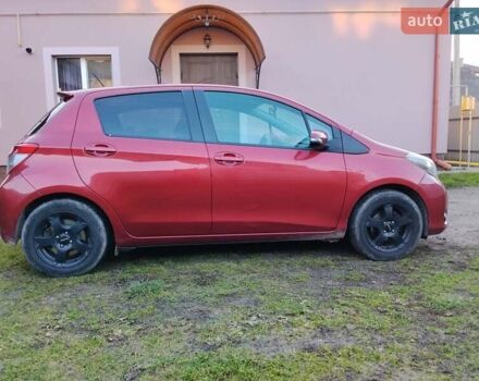 Красный Тойота Ярис, объемом двигателя 1.3 л и пробегом 177 тыс. км за 7600 $, фото 3 на Automoto.ua