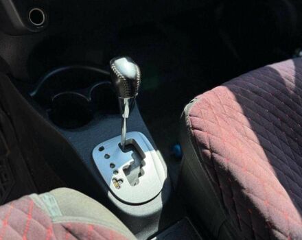 Красный Тойота Ярис, объемом двигателя 1.4 л и пробегом 269 тыс. км за 7600 $, фото 11 на Automoto.ua