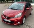 Красный Тойота Ярис, объемом двигателя 1.33 л и пробегом 150 тыс. км за 10600 $, фото 1 на Automoto.ua