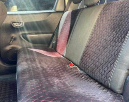 Красный Тойота Ярис, объемом двигателя 1.4 л и пробегом 269 тыс. км за 7600 $, фото 14 на Automoto.ua