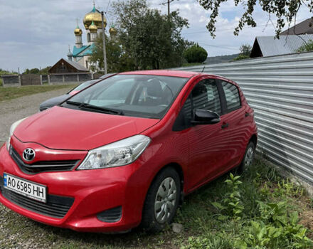 Красный Тойота Ярис, объемом двигателя 1 л и пробегом 147 тыс. км за 6550 $, фото 1 на Automoto.ua