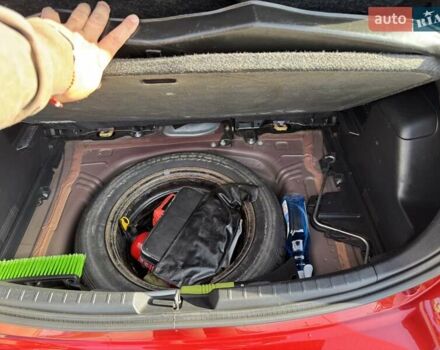 Червоний Тойота Яріс, об'ємом двигуна 1.33 л та пробігом 114 тис. км за 11200 $, фото 10 на Automoto.ua