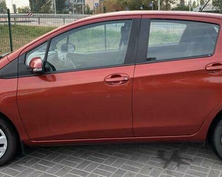 Красный Тойота Ярис, объемом двигателя 1.33 л и пробегом 78 тыс. км за 11600 $, фото 4 на Automoto.ua
