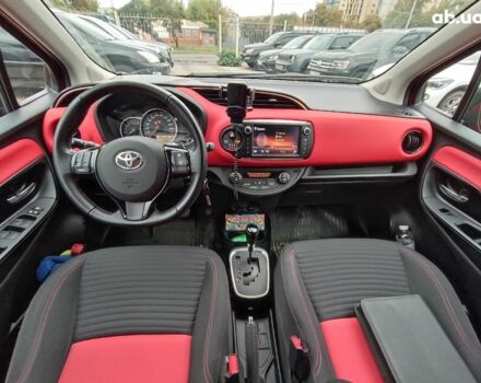 Червоний Тойота Яріс, об'ємом двигуна 1.3 л та пробігом 88 тис. км за 10440 $, фото 13 на Automoto.ua