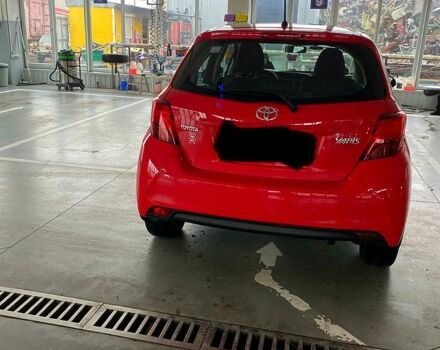Червоний Тойота Яріс, об'ємом двигуна 1.3 л та пробігом 35 тис. км за 12300 $, фото 7 на Automoto.ua