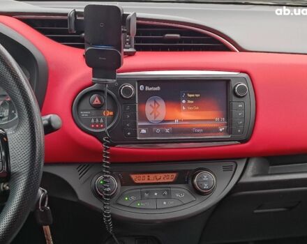 Червоний Тойота Яріс, об'ємом двигуна 1.3 л та пробігом 88 тис. км за 10440 $, фото 15 на Automoto.ua