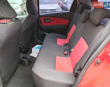 Червоний Тойота Яріс, об'ємом двигуна 1.3 л та пробігом 88 тис. км за 10490 $, фото 11 на Automoto.ua
