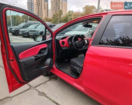 Червоний Тойота Яріс, об'ємом двигуна 1.3 л та пробігом 88 тис. км за 10490 $, фото 17 на Automoto.ua