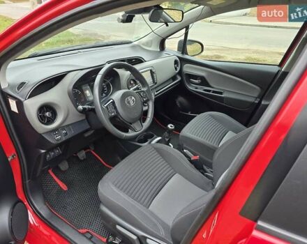 Тойота Ярис 2018 в Харькове на Automoto.ua Красный Тойота Ярис, объемом двигателя 1 л и пробегом 21 тыс. км за 10500 $, фото 39 на Automoto.ua