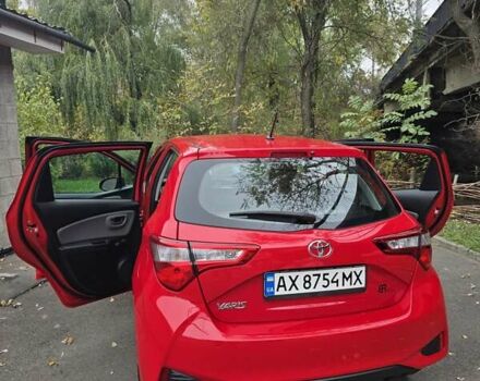 Тойота Ярис 2018 в Харькове на Automoto.ua Красный Тойота Ярис, объемом двигателя 1 л и пробегом 21 тыс. км за 10500 $, фото 4 на Automoto.ua