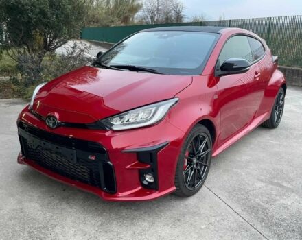 Красный Тойота Ярис, объемом двигателя 1.6 л и пробегом 18 тыс. км за 6500 $, фото 2 на Automoto.ua