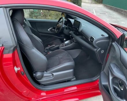 Красный Тойота Ярис, объемом двигателя 1.6 л и пробегом 18 тыс. км за 6500 $, фото 10 на Automoto.ua