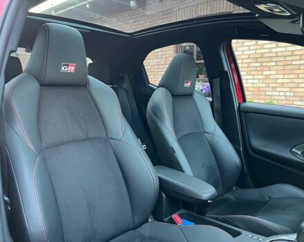 Тойота Яріс 2023 у Ужгороді на Automoto.ua Червоний Тойота Яріс, об'ємом двигуна 1.5 л та пробігом 30 тис. км за 11000 $, фото 12 на Automoto.ua