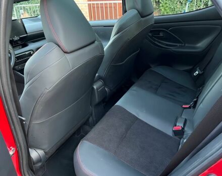 Тойота Яріс 2023 у Ужгороді на Automoto.ua Червоний Тойота Яріс, об'ємом двигуна 1.5 л та пробігом 30 тис. км за 11000 $, фото 13 на Automoto.ua