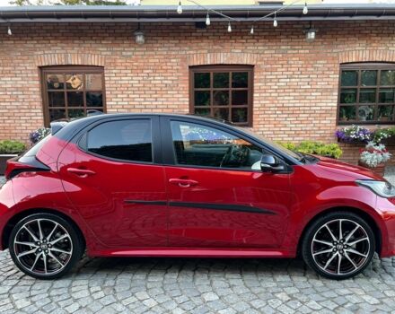 Тойота Яріс 2023 у Ужгороді на Automoto.ua Червоний Тойота Яріс, об'ємом двигуна 1.5 л та пробігом 30 тис. км за 11000 $, фото 7 на Automoto.ua