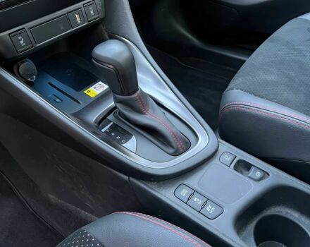 Тойота Яріс 2023 у Ужгороді на Automoto.ua Червоний Тойота Яріс, об'ємом двигуна 1.5 л та пробігом 30 тис. км за 11000 $, фото 10 на Automoto.ua