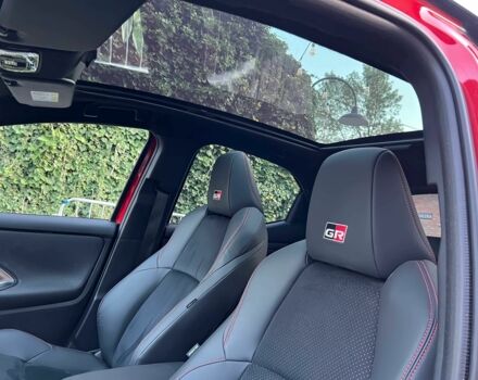 Тойота Яріс 2023 у Ужгороді на Automoto.ua Червоний Тойота Яріс, об'ємом двигуна 1.5 л та пробігом 30 тис. км за 11000 $, фото 11 на Automoto.ua
