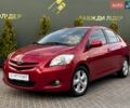 Красный Тойота Ярис, объемом двигателя 1.3 л и пробегом 150 тыс. км за 6700 $, фото 1 на Automoto.ua