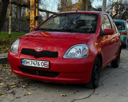 Красный Тойота Ярис, объемом двигателя 1 л и пробегом 185 тыс. км за 2700 $, фото 1 на Automoto.ua