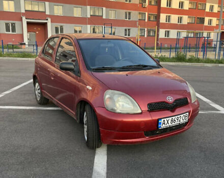 Червоний Тойота Яріс, об'ємом двигуна 1.3 л та пробігом 200 тис. км за 3700 $, фото 1 на Automoto.ua