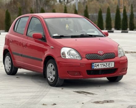 Красный Тойота Ярис, объемом двигателя 1 л и пробегом 240 тыс. км за 2600 $, фото 1 на Automoto.ua