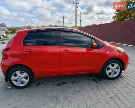 Червоний Тойота Яріс, об'ємом двигуна 1.3 л та пробігом 152 тис. км за 6000 $, фото 1 на Automoto.ua