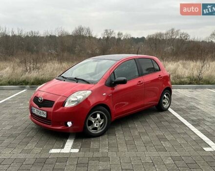 Красный Тойота Ярис, объемом двигателя 1.4 л и пробегом 386 тыс. км за 4700 $, фото 1 на Automoto.ua