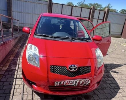 Червоний Тойота Яріс, об'ємом двигуна 0 л та пробігом 95 тис. км за 5700 $, фото 1 на Automoto.ua