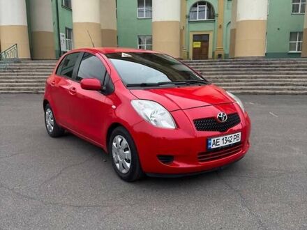 Тойота Яріс 2008 у Кривому Розі на Automoto.ua Червоний Тойота Яріс, об'ємом двигуна 1.3 л та пробігом 137 тис. км за 6000 $, фото 1 на Automoto.ua