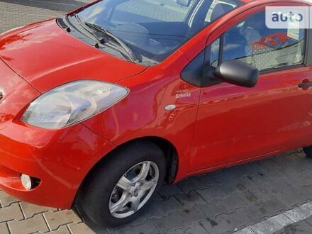 Тойота Яріс 2008 у Рівному на Automoto.ua Червоний Тойота Яріс, об'ємом двигуна 1 л та пробігом 163 тис. км за 4100 $, фото 1 на Automoto.ua