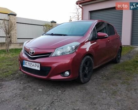 Красный Тойота Ярис, объемом двигателя 1.3 л и пробегом 177 тыс. км за 7600 $, фото 1 на Automoto.ua