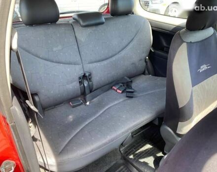 Тойота Яріс, об'ємом двигуна 1 л та пробігом 241 тис. км за 3300 $, фото 15 на Automoto.ua