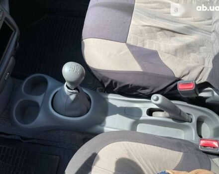 Тойота Яріс, об'ємом двигуна 1 л та пробігом 241 тис. км за 3300 $, фото 11 на Automoto.ua