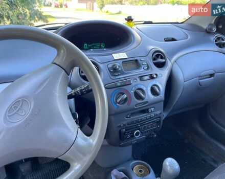 Тойота Ярис, объемом двигателя 1 л и пробегом 146 тыс. км за 3000 $, фото 6 на Automoto.ua