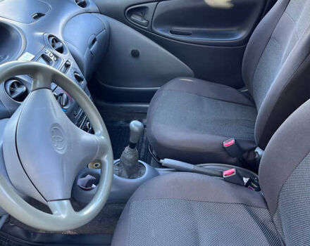 Тойота Ярис, объемом двигателя 1 л и пробегом 146 тыс. км за 3000 $, фото 4 на Automoto.ua