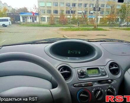 Тойота Ярис, объемом двигателя 1 л и пробегом 0 тыс. км за 1900 $, фото 6 на Automoto.ua