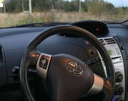 Тойота Ярис, объемом двигателя 1.4 л и пробегом 225 тыс. км за 5800 $, фото 4 на Automoto.ua