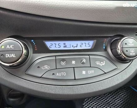 Тойота Яріс, об'ємом двигуна 0 л та пробігом 162 тис. км за 10000 $, фото 17 на Automoto.ua