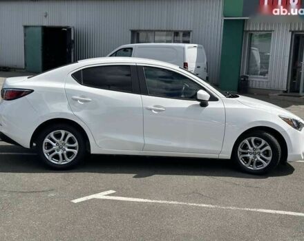 Тойота Ярис, объемом двигателя 1.5 л и пробегом 85 тыс. км за 11490 $, фото 3 на Automoto.ua