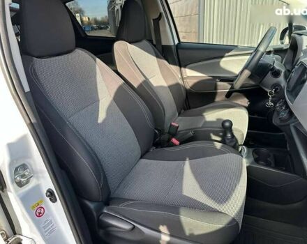 Тойота Яріс, об'ємом двигуна 1 л та пробігом 59 тис. км за 9850 $, фото 21 на Automoto.ua