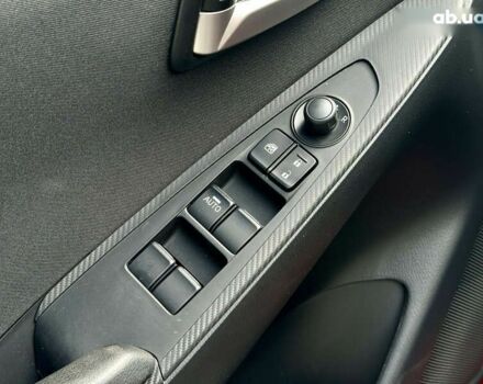 Тойота Ярис, объемом двигателя 1.5 л и пробегом 85 тыс. км за 13600 $, фото 17 на Automoto.ua