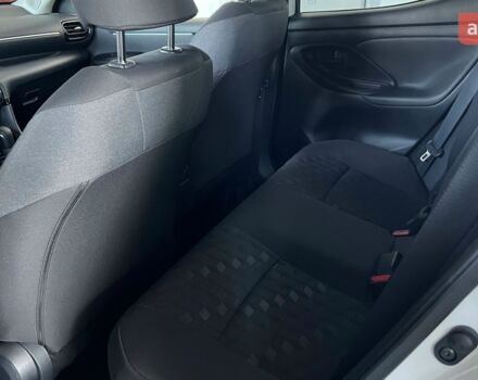Тойота Ярис, объемом двигателя 1490 л и пробегом 0 тыс. км за 28206 $, фото 6 на Automoto.ua