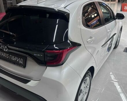 купить новое авто Тойота Ярис 2024 года от официального дилера Тойота на Столичному Тойота фото