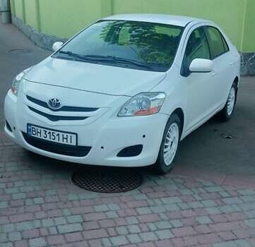 Тойота Ярис, объемом двигателя 1.5 л и пробегом 116 тыс. км за 5600 $, фото 1 на Automoto.ua