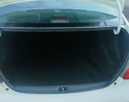 Тойота Ярис, объемом двигателя 1.5 л и пробегом 116 тыс. км за 5600 $, фото 7 на Automoto.ua