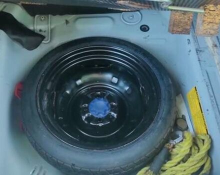 Тойота Ярис, объемом двигателя 1.5 л и пробегом 116 тыс. км за 5600 $, фото 6 на Automoto.ua