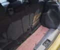 Желтый Тойота Ярис, объемом двигателя 1 л и пробегом 300 тыс. км за 2700 $, фото 5 на Automoto.ua