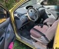 Желтый Тойота Ярис, объемом двигателя 1 л и пробегом 300 тыс. км за 2700 $, фото 2 на Automoto.ua