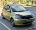 Жовтий Тойота Яріс, об'ємом двигуна 1 л та пробігом 299 тис. км за 2558 $, фото 1 на Automoto.ua